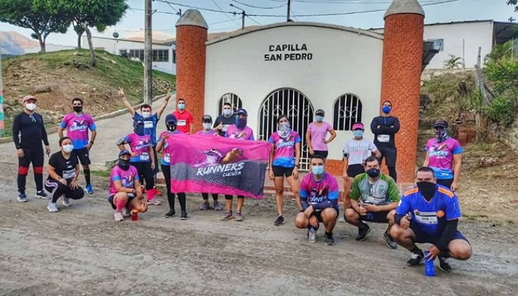 Cien participantes disfrutaron de la edición 20 de la Carrera de la Hallaca. / Foto Cortesía 