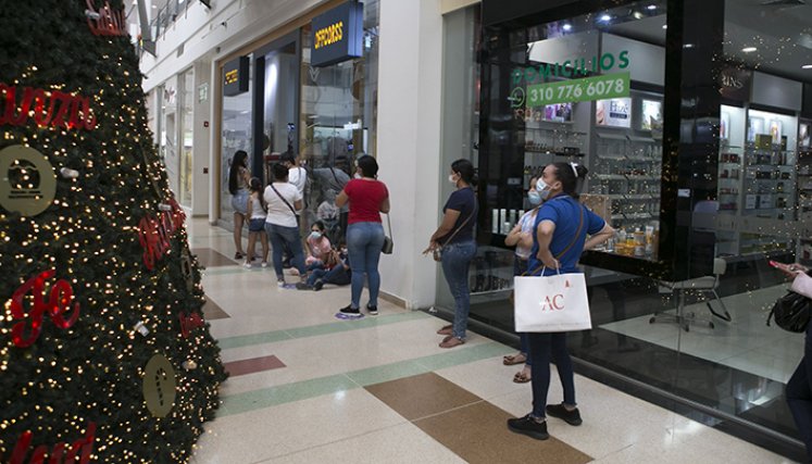 Los expertos consideran que existen cargas impositivas que restan competitividad / Foto Archivo La Opinión