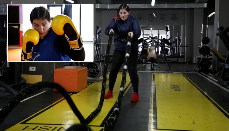 La boxeadora entrena entre 5 y 6 horas diarias. Al comienzo, sufrió discriminación. / Foto AFP