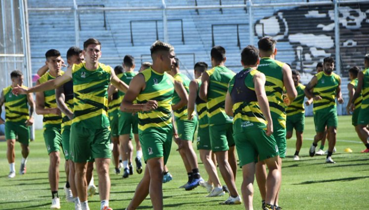 Los colombianos Raúl Loaiza y Mauricio Duarte forman parte de Defensa y Justicia y se espera que el primero de ellos entre en la convocatoria. / Foto: Tomada de Twitter @ClubDefensayJus