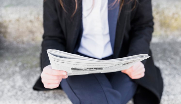 El modelo de publicidad impresa, que sustentó grandes nóminas y diarios a precios bajos, ha sido arrasado por las plataformas digitales. / Foto: Freepik.es