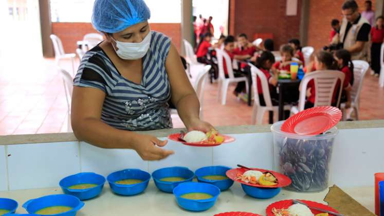 Los kits alimenticios del PAE para febrero se entregarán bajo la modalidad de Ración para preprarar en casa./ Foto: Archivo