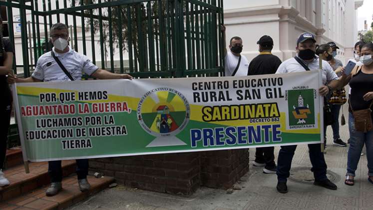 La mesa permanente buscará solucionar el problema de los docentes del Catatumbo en provisionalidad que podría  perder su trabajo si convocan a concurso de méritos, que según dicen los excluye. / Foto archivo