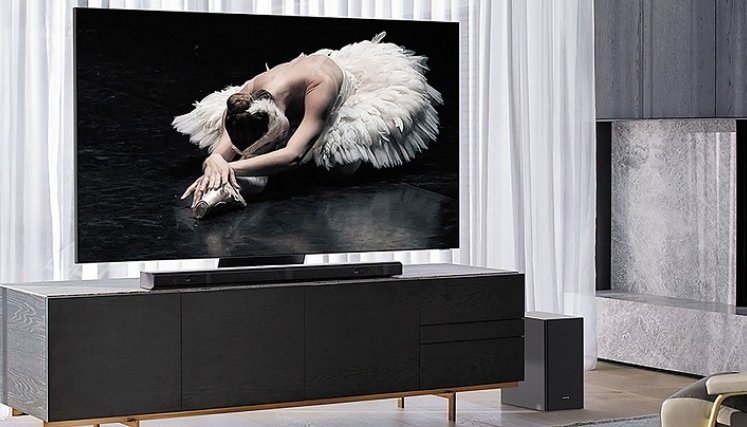 Dispositivos hacen sinergia al sinergia perfecta al conectarse con un Smart Tv QLED 4. /Foto: Samsung 