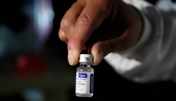 Colombia firmó acuerdo para negociar vacuna rusa