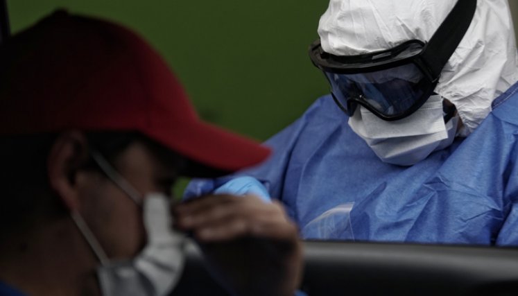 En las últimas 24 horas se procesaron 50.407 muestras: 30.217 PCR y 20.190 de antígenos. / Foto: Colprensa