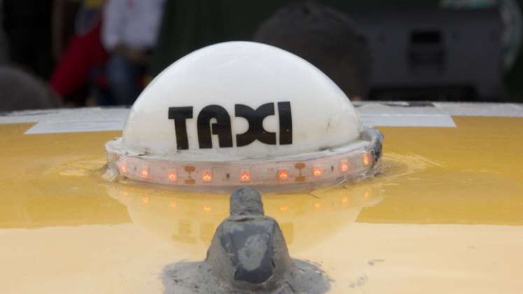 Dos delincuentes golpearon al taxista y le amarraron las manos, dejándolo en el puesto trasero del vehículo. / Foto: Archivo