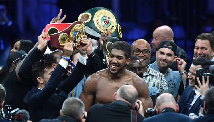 Anthony Joshua, boxeador británico, campeón del mundo.