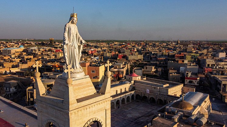 estatua de la Virgen María en la Iglesia católica siríaca de la Inmaculada Concepción (al-Tahira-l-Kubra), en la ciudad predominantemente cristiana de Qaraqosh (Baghdeda), en Nínive. 