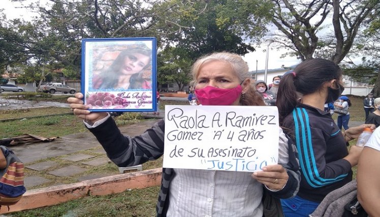 Unas 500 mujeres provenientes de diversos municipios del Táchira, exigieron respuestas oficiales ante el incremento en los crímenes y agresiones contra el género femenino./ La Opinión 
