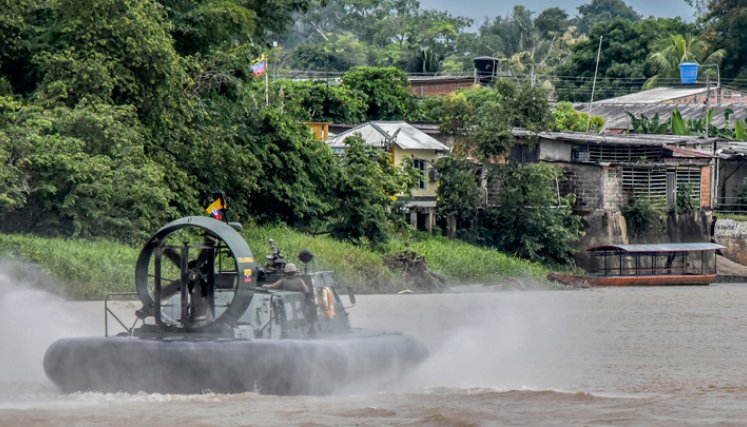 El patrullaje del Ejército en el río Arauca es frecuente El patrullaje del Ejército en el río Arauca es frecuente. / Foto: AFP