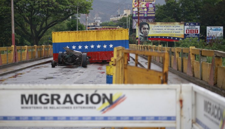 Antes del bloqueo de los puentes con los contenedores, cerca de 200 camiones de carga hacían tránsito entre Cúcuta y Venezuela. / Foto: Archivo