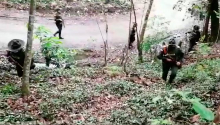 Por dos horas los carabineros de la Policía buscaron al homicida y lo capturaron.