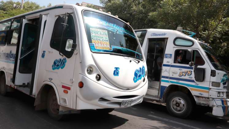 Empresarios y propietarios del transporte público colectivo de pasajeros le piden a la junta directiva del Área Metropolitana que les aclaren una serie de situaciones que los estarían afectando. / Foto: Luis Alfredo Estévez