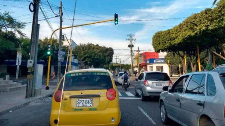 Calles de Cúcuta llenas de carros.