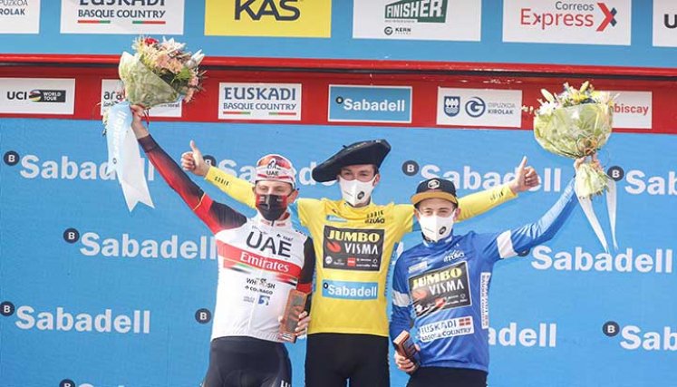 Priomoz Roglic. campeón de la Vuelta al País Vasco.