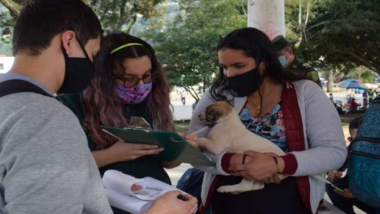 Van a hacer jornadas de vacunación contra la rabia. Al igual que esterilizaciones de machos y hembras para completar en los próximos meses un total de 75 animales./ Cortesía