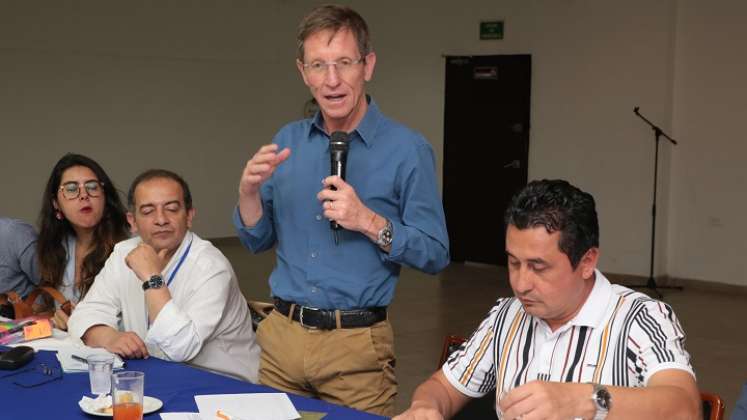 Emilio Archila (centro), consejero Presidencial para la Estabilización. / Foto: archivo