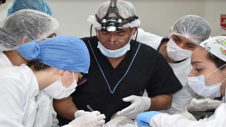 El docente Humberto Ferreira lidera los procesos de investigación en anatomía en humano./Foto: Cortesía Unipamplona