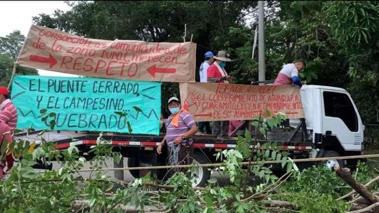 Los campesinos ya se han manifestado en varias oportunidades. Al menos 8 veredas se mantienen incomunicadas, por lo que le solicitan a la Alcaldía de Cúucta que no los deje solos. /Foto: Cortesía/ La Opinión 