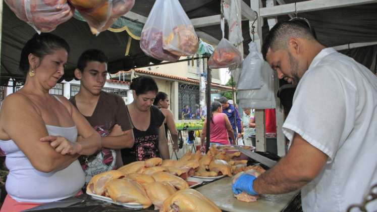 La propuesta del Gobierno de eliminar la categoría de exentos, eleva los costos de producción y encarece el precio de los alimentos. / Foto: Archivo