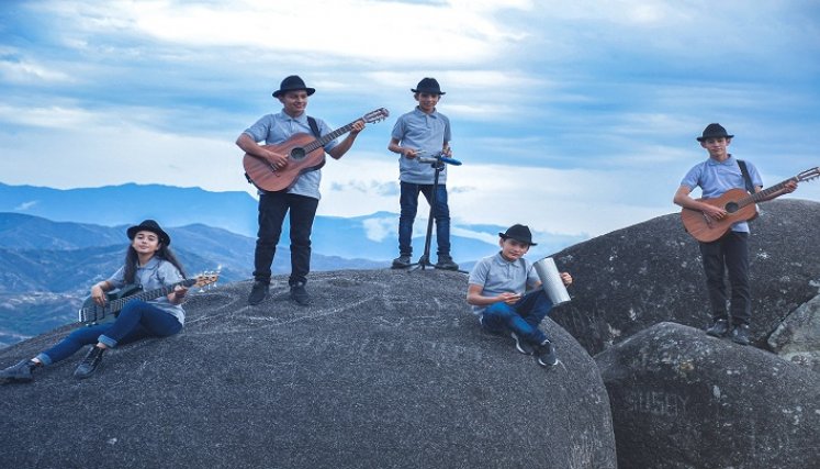 Los niños son amantes de la música tradicional campesina, en especial de la carranga y apuestan a la construcción de paz a través del arte y la cultura. / Cortesía