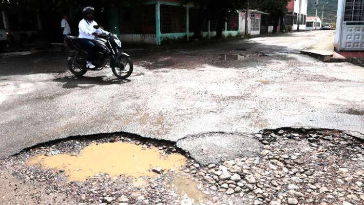 En Betania, las calles están en deterioro.