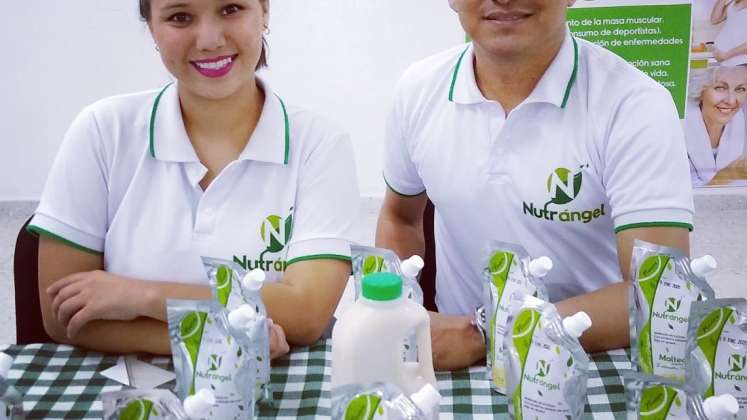 Edinson Carrascal Calderón, es uno de los emprendedores cucuteños, que con su microempresa Nutrángel está pensando en exportar a México y Brasil. Lo acompaña la ingeniera Dayana Rojas. 