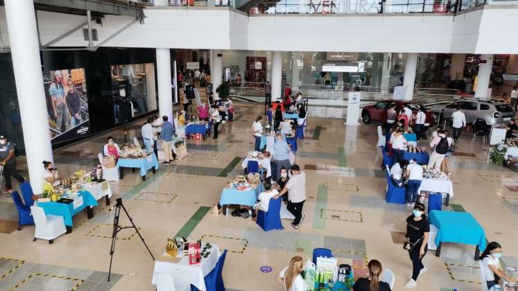 En el centro comercial Ventura Plaza de Cúcuta, se llevó a cabo la primera Feria de Emprendimiento Agroindustrial, con participación de 56 expositores. / Fotos cortesía