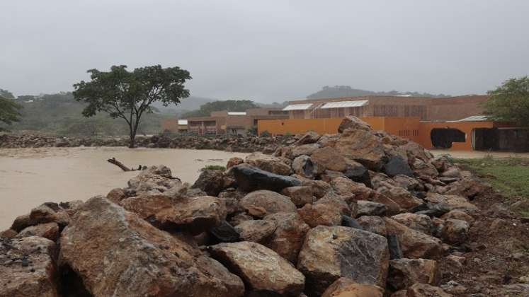 Gracias al enrocado que dispuso Gestión del Riesgo en la Quebrada Tonchalá se impidieron inundaciones en la urbanización Arrayanes/ Foto Cortesía