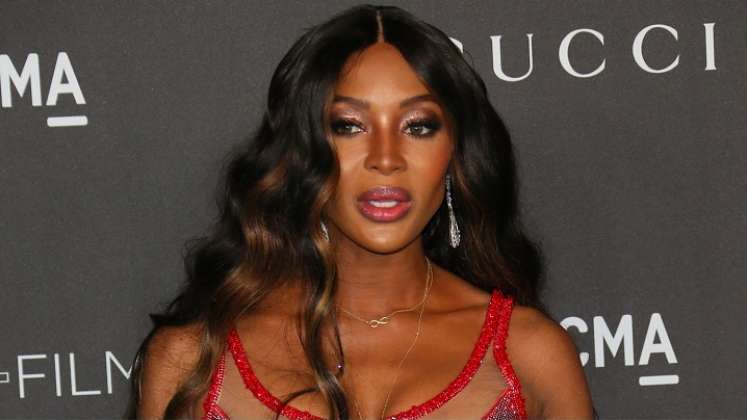 Naomi Campbell mamá a los 50 años