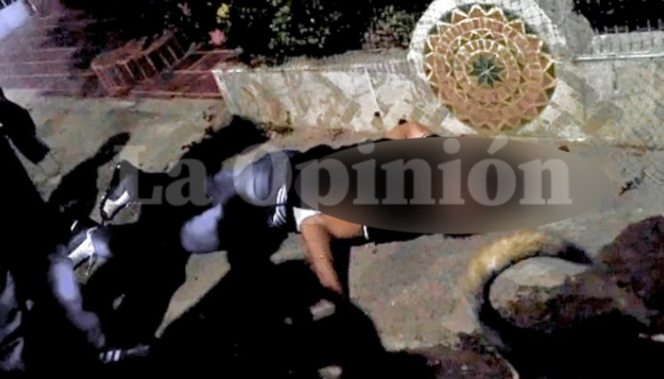 El hombre murió de manera inmediata a un costado de la vía. / Foto: Cortesía