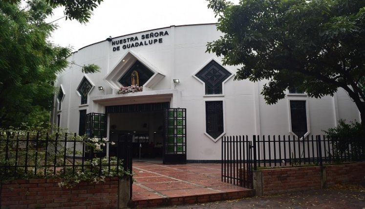 El diseño de la parroquia está basado en la estructura de la Capilla del Cerrito, en Ciudad de México. / Fotos Pablo Castillo / La Opinión.