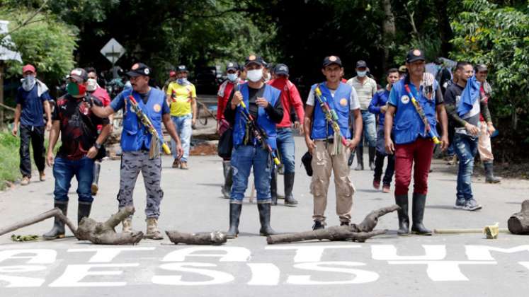 La marcha campesina terminó con un baile popular en el parque principal, para posteriormente tomar los camiones que los trajeron a Ocaña y retornan a sus parcelas a continuar las labores agrícolas, con la esperanza de un diálogo social para resolver los grandes problemas que aquejan la zona del Catatumbo y de Colombia. / Foto: Javier Sarabia