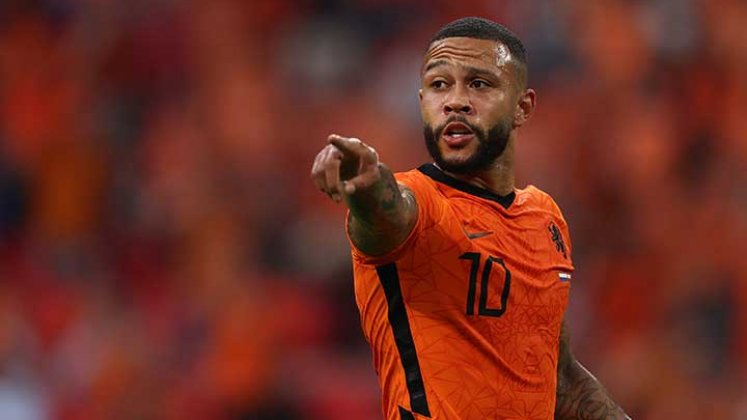 Memphis Depay delantero holandés le nueva contratación del FC Barcelona.