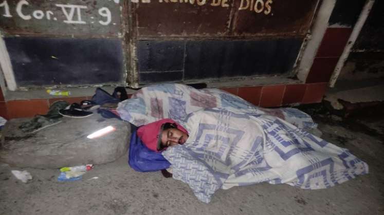 La infraestructura ofrecerá atención humanitaria a entre 200 y 250 personas que también pasarían allí la noche. / Foto: Roberto Ospino/ La Opinión