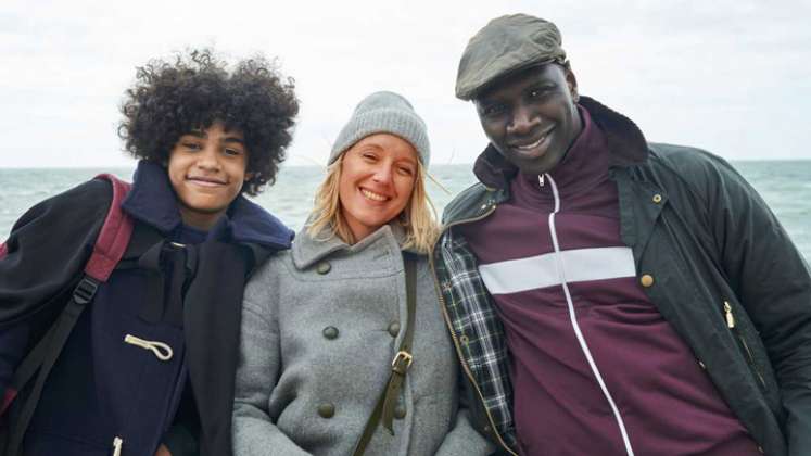 Raoul (Etan Simon), Claire (Ludivine Sagnier) y  Assane Diop (Omar Sy). /Foto Instagram.