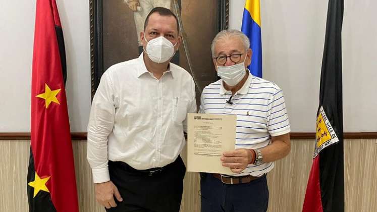 Cristian Buitrago, secretario de Gobierno junto al alcalde Jairo Yáñez.