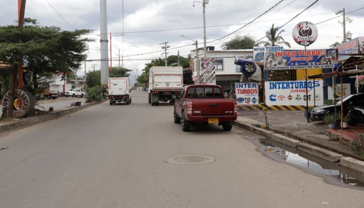 La zona comercial de este barrio se caracteriza por talleres, tiendas y fábricas.