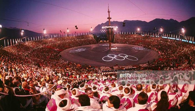 Juegos Olímpicos de Barcelona 1992, la dan un cambio de aire a los Juegos, tras años de tensión.