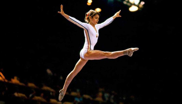 Juegos Olimpicos de Monteral 1976, la gimnasta rumana Nadia Comanecci, sorprende al mundo.