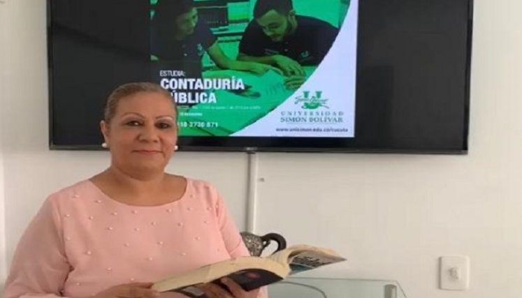 Ana Emilce Contreras, directora de los programas de Contaduría Pública y Especialización en Tributación de la Universidad Simón Bolíva