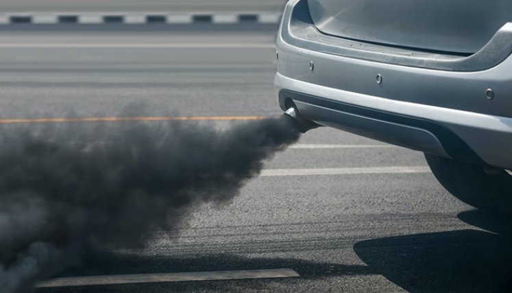Autos contaminantes.