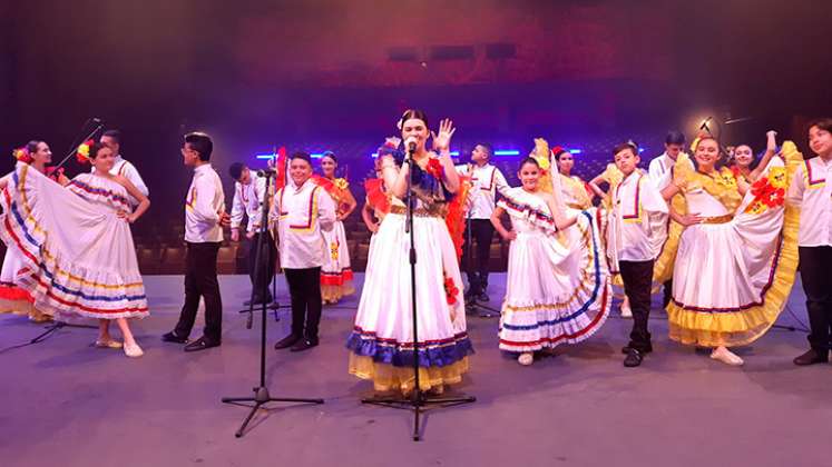 Colombia Canta y Encanta