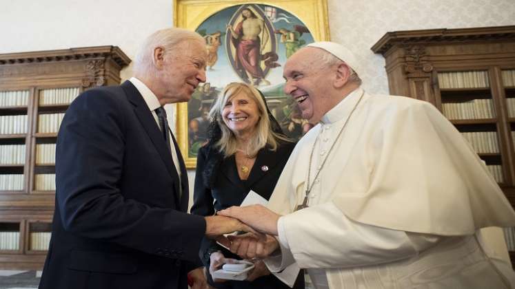 El encuentro fue la primera cita de Biden de su apretada agenda con ocasión de la cumbre del G20 de dos días en Roma. /AFP