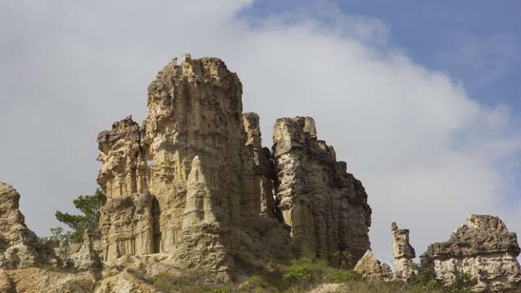 Los Estoraques, formaciones gigantes en La Playa de Belén. /Archivo La Opinión