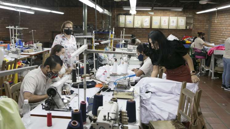 Uniformes UNO lleva más de 30 años en el mercado cucuteño. Foto: @juanpcohen