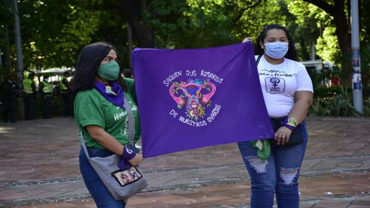 Las mujeres quieren dejar de sufrir violencia. / Foto: Pablo Castillo / La Opinión 