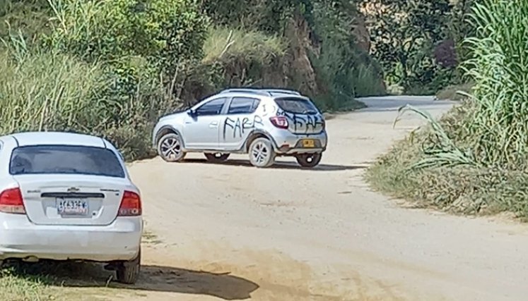Posible artefacto explosivo en la vía La Playa - Hacarí