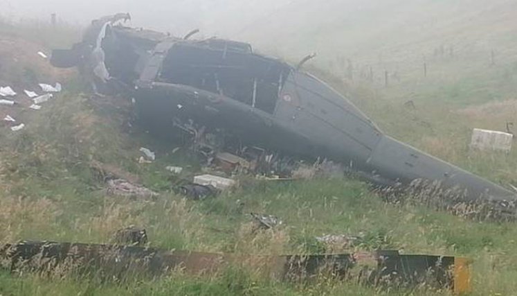 Caída de helicóptero de la policía deja un muerto y 3 heridos